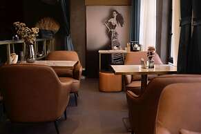 AM Manye Hotel