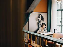AM Manye Hotel
