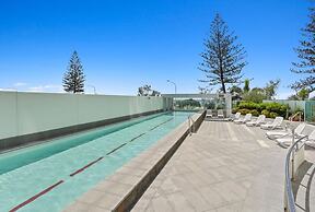 Luxury Beachfront Stay in Kirra