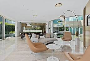 Luxury Beachfront Stay in Kirra