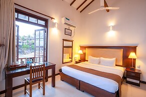 Scarlet White Resort