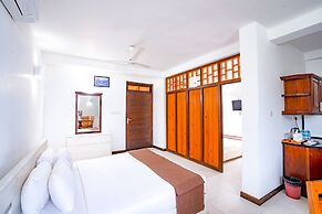 Scarlet White Resort