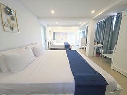 Scarlet White Resort