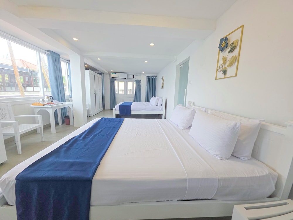 Scarlet White Resort