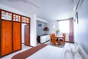 Scarlet White Resort