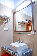 Scarlet White Resort