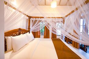 Scarlet White Resort