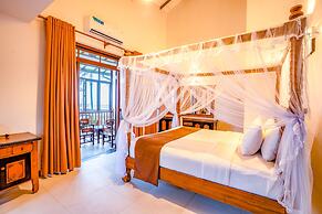 Scarlet White Resort