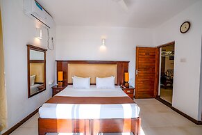 Scarlet White Resort