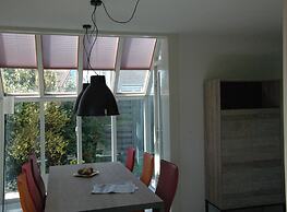 Cosy Holiday Home With Garden