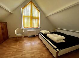 Nice Holiday Home With Courtyard