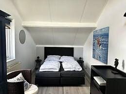 Nice Holiday Home With Courtyard