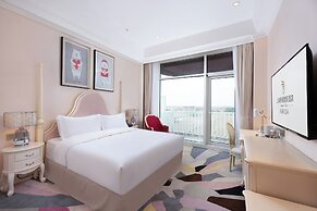 NARADA RESORT SHANGHAI  HOTEL Disney Store
