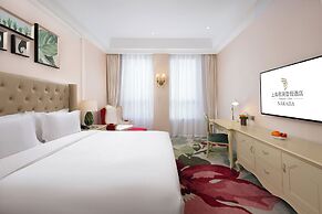 NARADA RESORT SHANGHAI  HOTEL Disney Store
