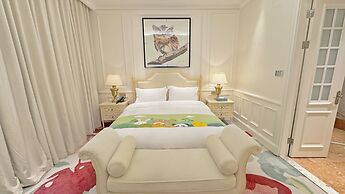 NARADA RESORT SHANGHAI  HOTEL Disney Store