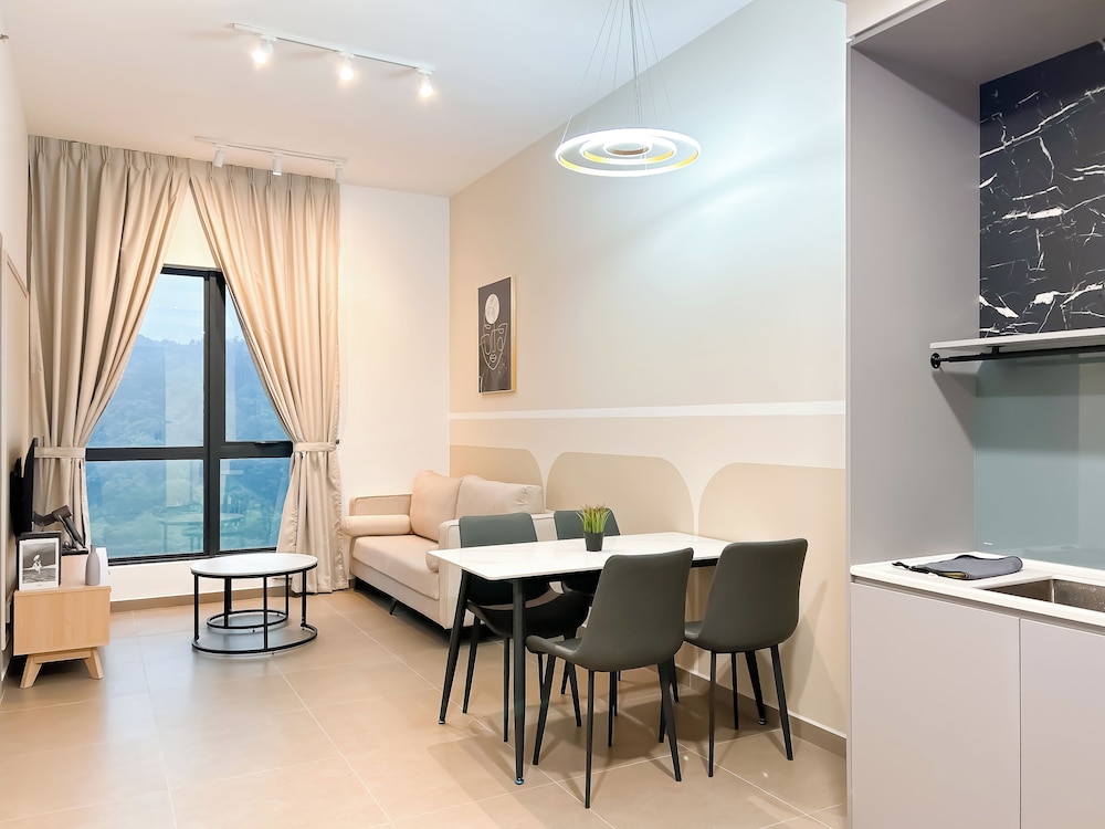 Mossaz by Manhattan Group