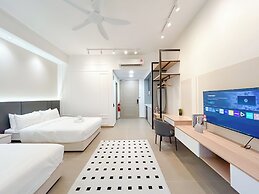 Mossaz by Manhattan Group