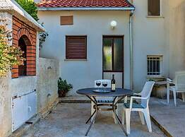 Apartment Tafra 1
