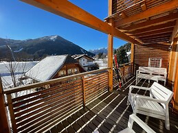 Exclusive Apartment With Scenic View