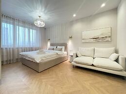 Home Apart Surganova str. 80