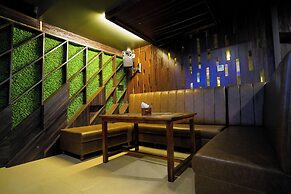 HOTEL FLORET INN