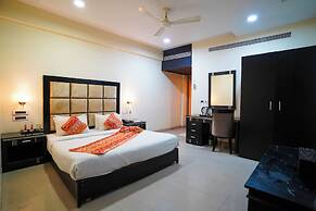 HOTEL FLORET INN