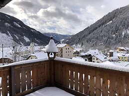 Apartment in Ebene Reichenau With Garden