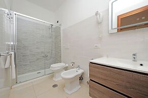 Romulus Rooms