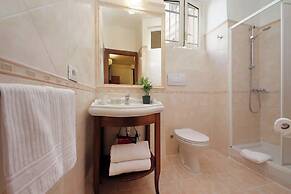 Romulus Rooms