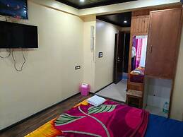 Hotel Pangot Himalayan View