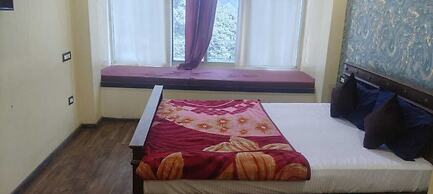 Hotel Pangot Himalayan View