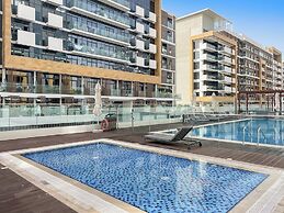 1BR Azizi Riviera B7 Pool View