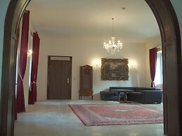 Villa Wellspacher - Renovated 19th Century Villa