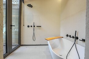 Silence Villas