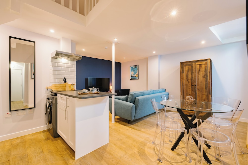 Leicester Square 3rd Floor Studio