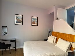 Leicester Square 3rd Floor Studio