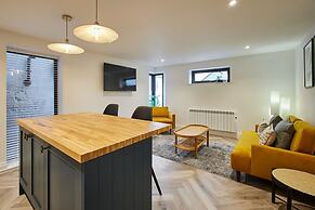 Host Stay Driftwood Apartment