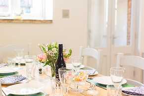Host Stay Boathouse Barn