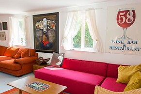 Host Stay Hen Barn