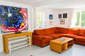 Host Stay Hen Barn