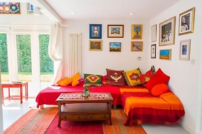 Host Stay Hen Barn
