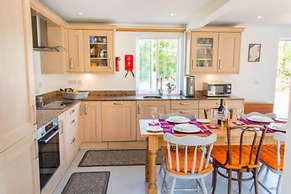 Host Stay Hen Barn