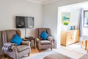 Host Stay Laylands Yard