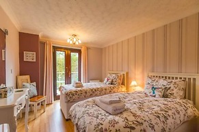 Host Stay Four Seasons