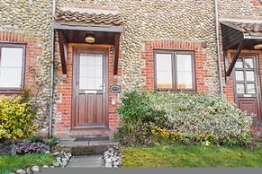 Host Stay Tystie Cottage