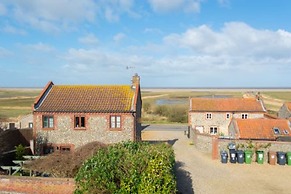 Host Stay Tystie Cottage