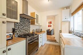 Host Stay Wind Rose Cottage