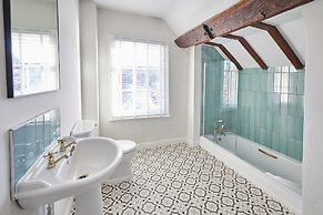 Host & Stay The Raven Hotel Rooms