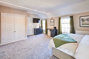 Host & Stay The Raven Hotel Rooms
