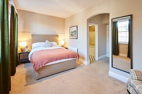 Host & Stay The Raven Hotel Rooms